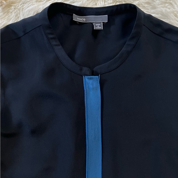 VINCE 2 Tone Navy/Blue Sleeveless Pure Silk Blouse Size XS. Excellent Condition - Picture 6 of 6